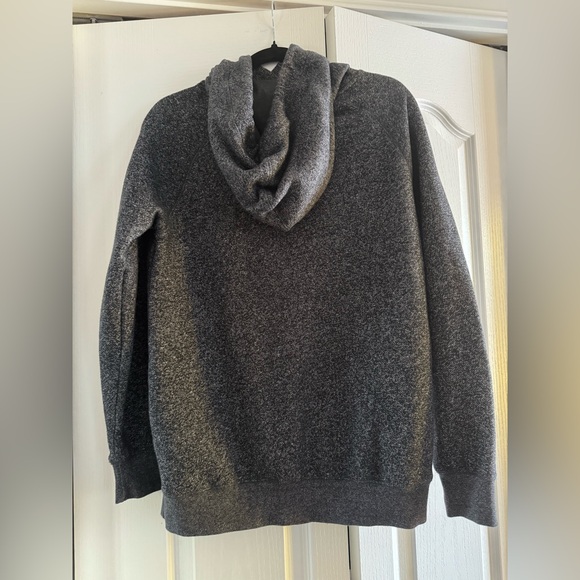 tentree Hoodie - Picture 2 of 8